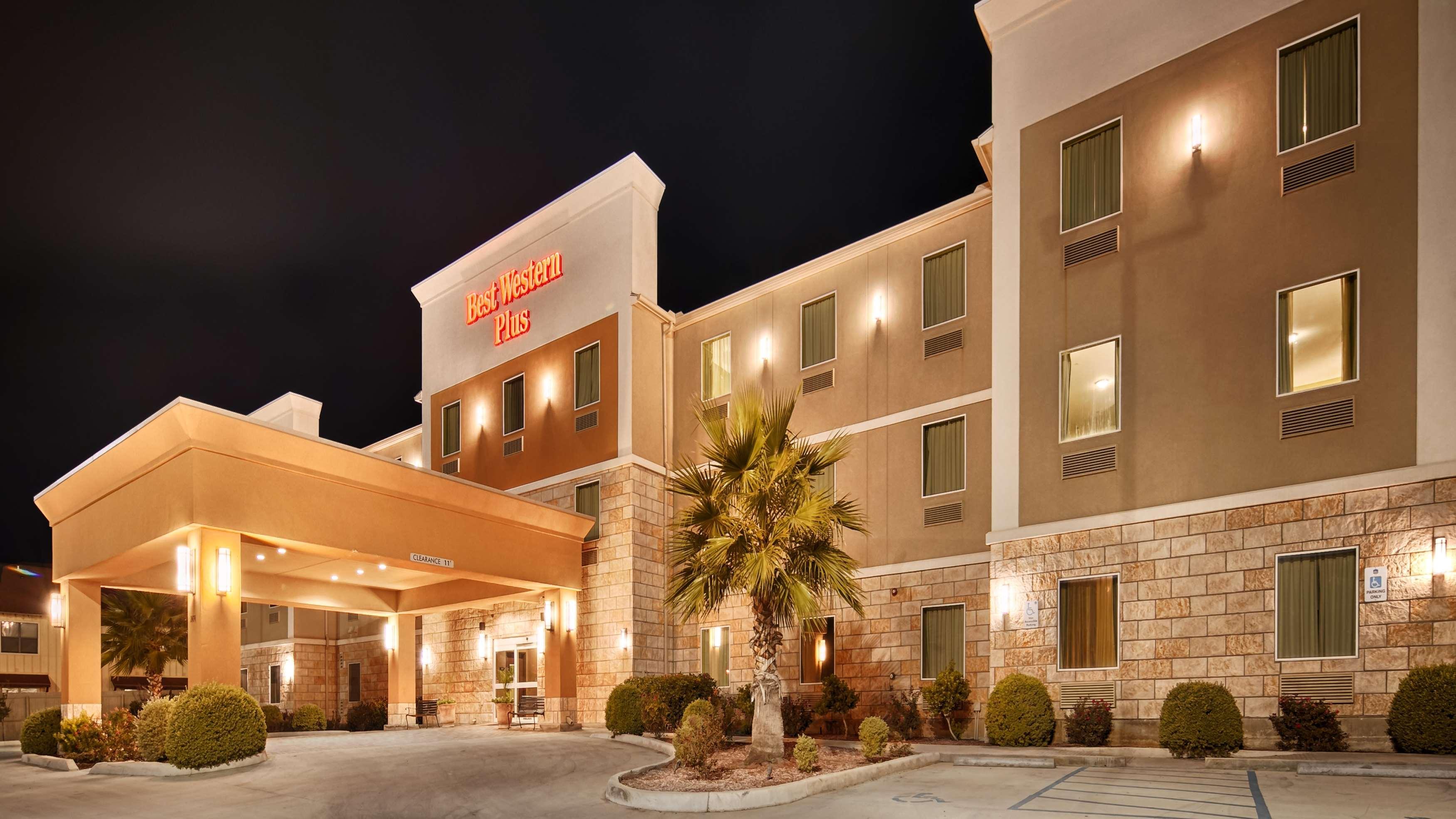 Best Western Plus Carrizo Springs Inn&Suites Esterno foto